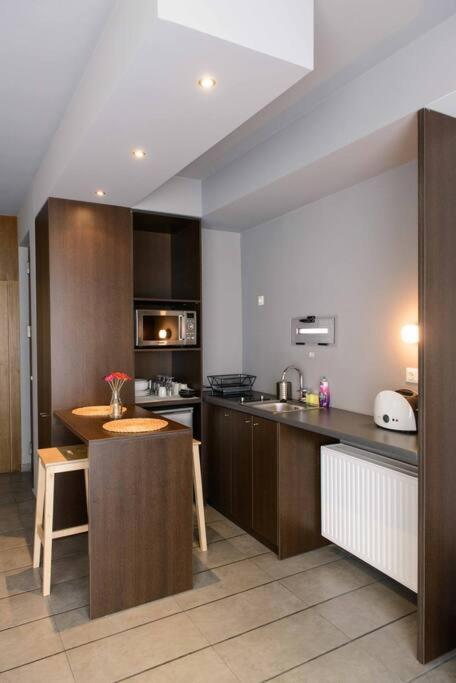City Lux2Modern Apartment Next To Kerameikos Metro เอเธนส์ ภายนอก รูปภาพ