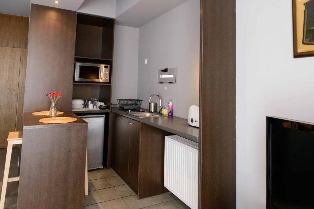 City Lux2Modern Apartment Next To Kerameikos Metro เอเธนส์ ภายนอก รูปภาพ